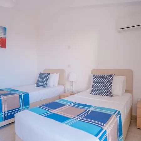 Bella Katerina By Prestige Bookings * Coral Bay